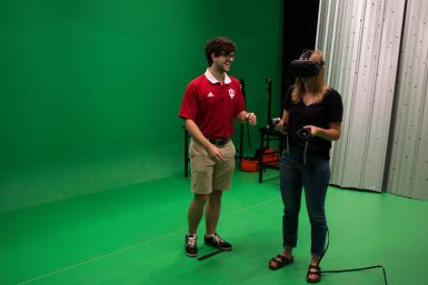 Griffin Park and Zoe Spilker playing virtual reality