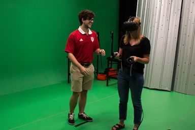 Griffin Park and Zoe Spilker playing virtual reality