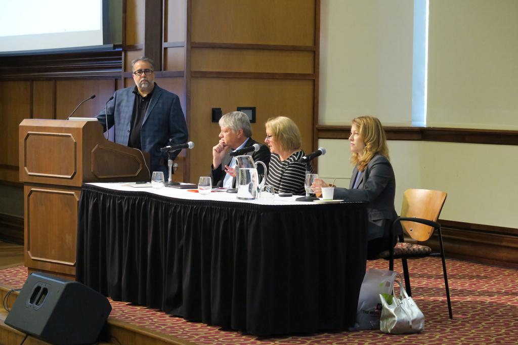 Gerry Lanosga, Brant Houston, Dee Hall and Christina Jewett on a panel.