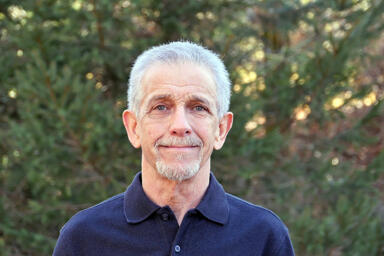 Headshot of Professor Emeritus Ron Osgood