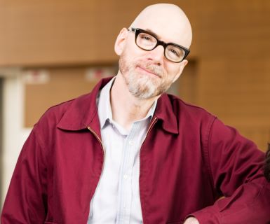 Headshot of David Tolchinsky.